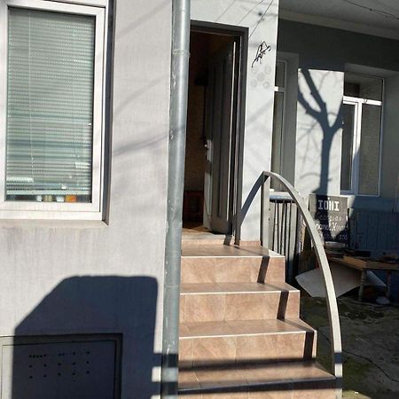 Nutsa'S Apartment In Old ティビリシ エクステリア 写真