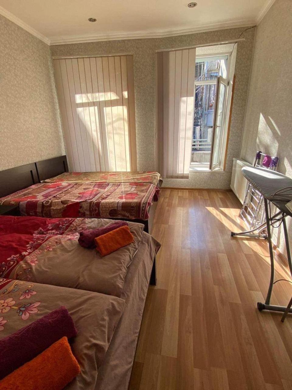 Nutsa'S Apartment In Old ティビリシ エクステリア 写真